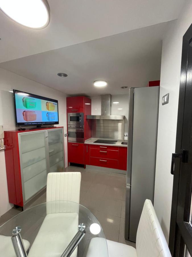 Moderno Apartamento Con Plaza De Garaje En Pleno Centro De Almeria Luaran gambar