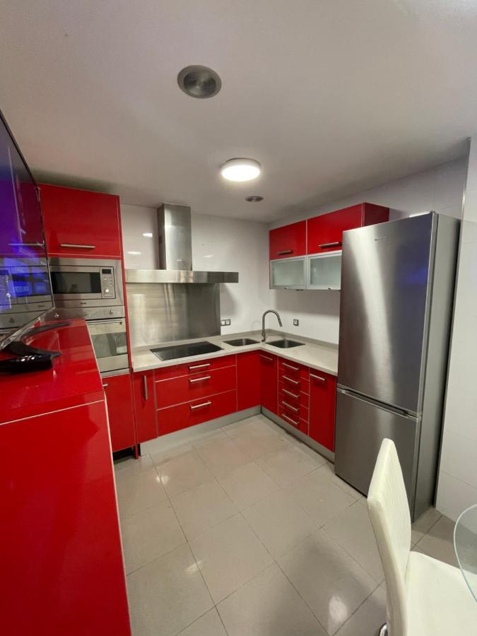 Moderno Apartamento Con Plaza De Garaje En Pleno Centro De Almeria Luaran gambar