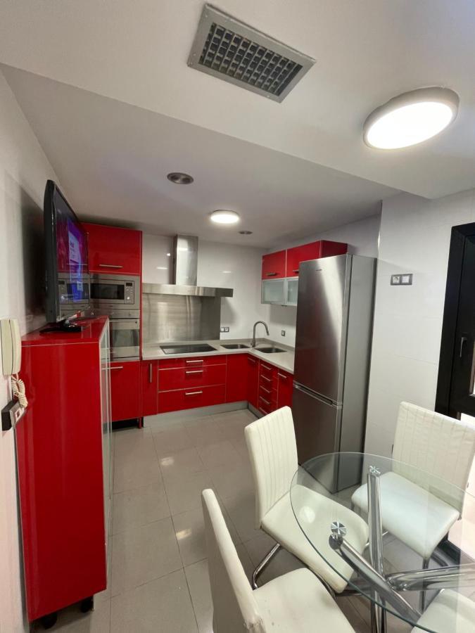 Moderno Apartamento Con Plaza De Garaje En Pleno Centro De Almeria Luaran gambar