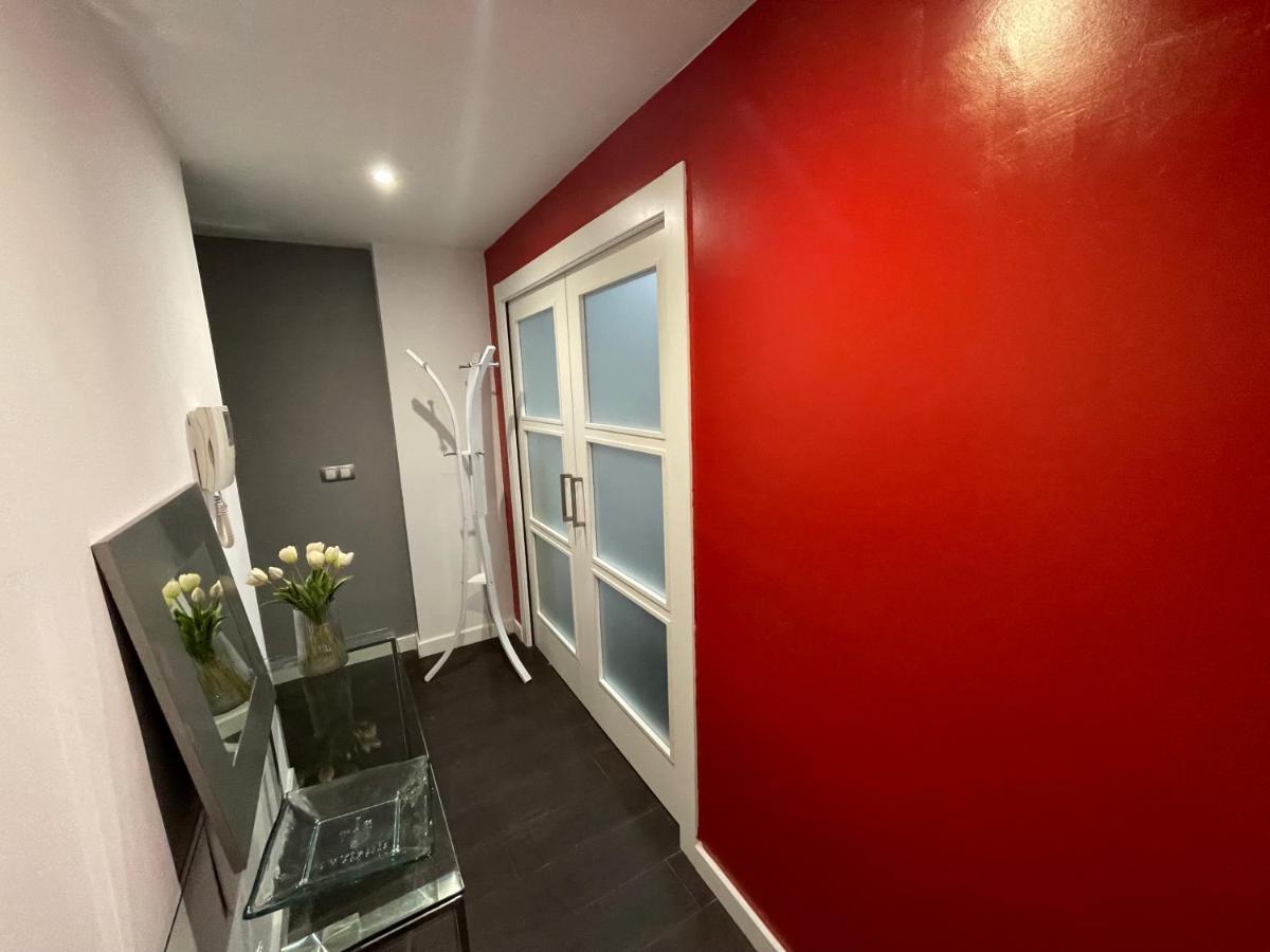 Moderno Apartamento Con Plaza De Garaje En Pleno Centro De Almeria Luaran gambar