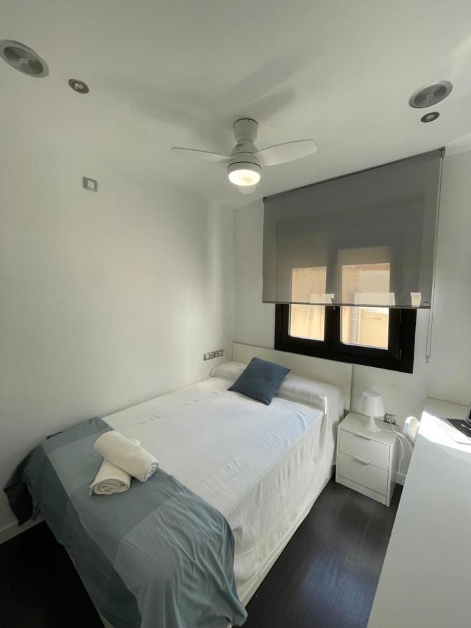Moderno Apartamento Con Plaza De Garaje En Pleno Centro De Almeria Luaran gambar